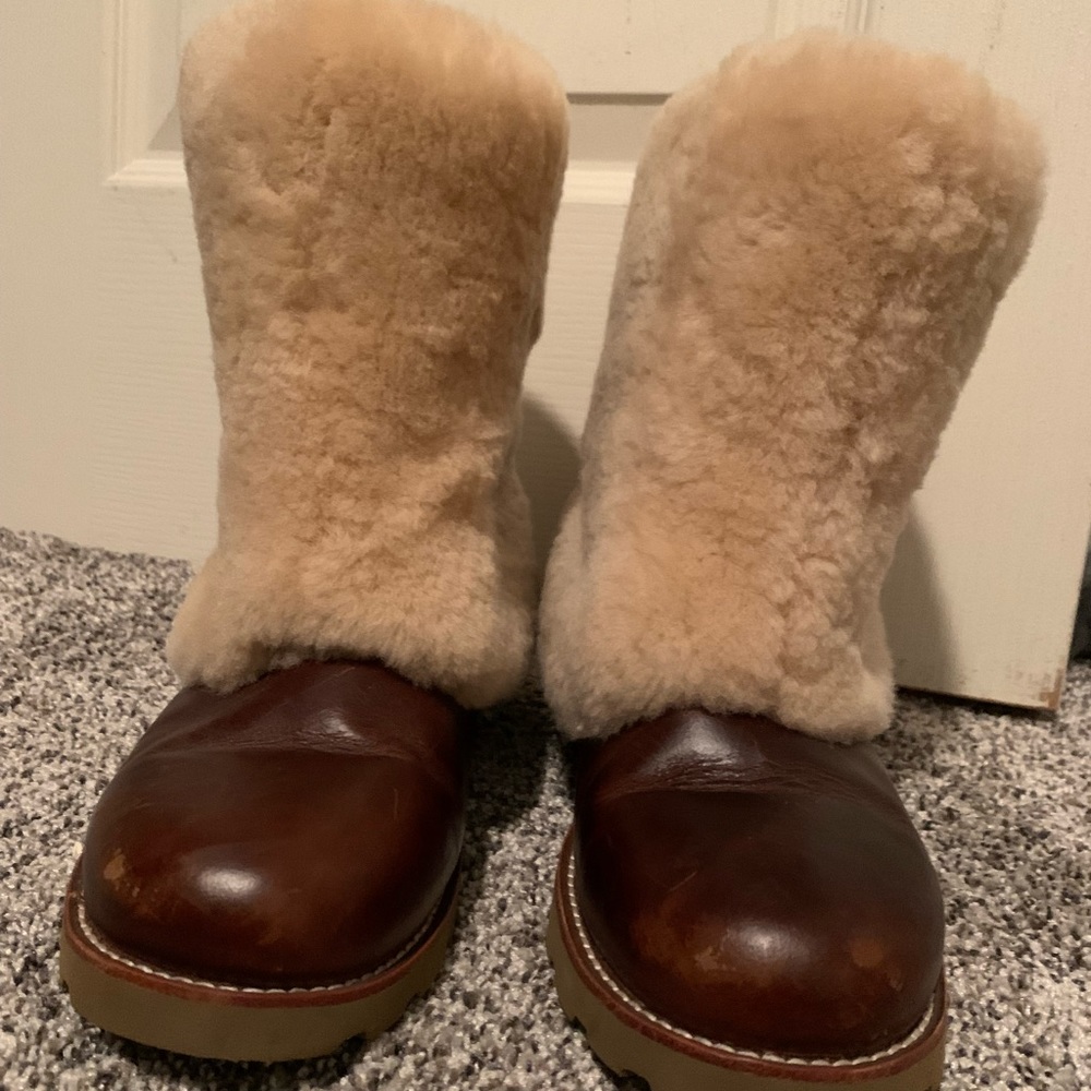 UGG Limited Edition Maylin, size 7